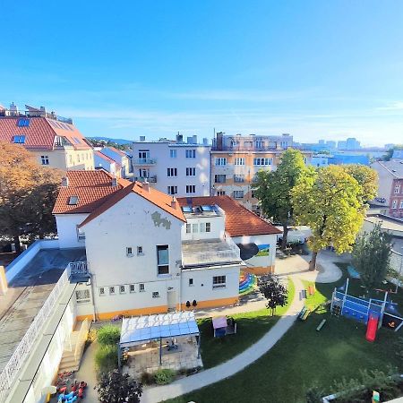Schanz - Quietly Oriented - Private Parking - Balcony Bratislava Luaran gambar